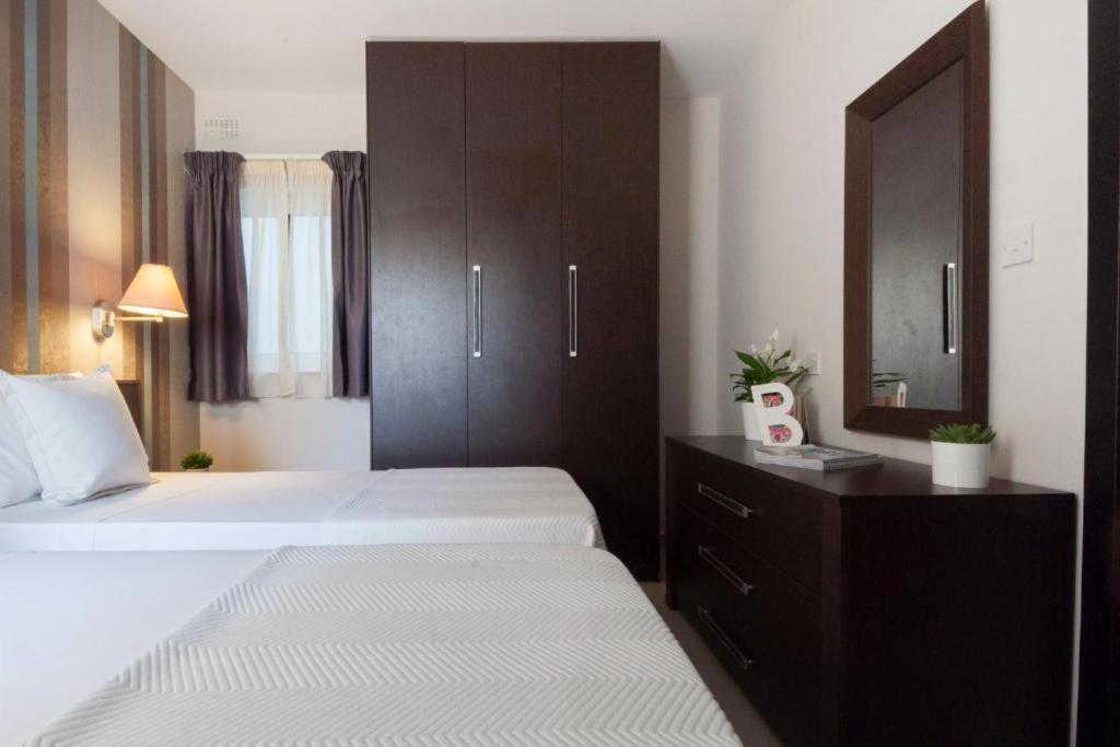 Valletta View Apartments By St Hotels Gzira Экстерьер фото